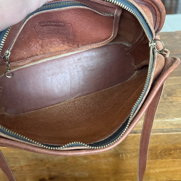 Coach British Tan Vintage 0607-353 Leather Crossbody Purse 11.5x8x3.5" - Picture 6 of 9